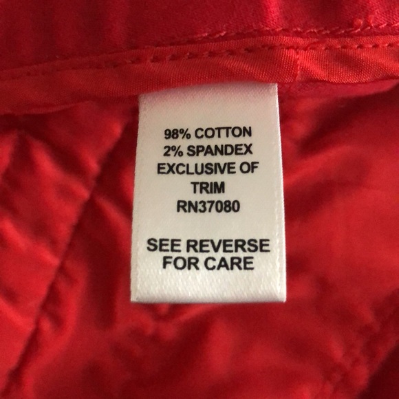 Red Crop  Capri Pants in excellent condition! - Picture 5 of 8